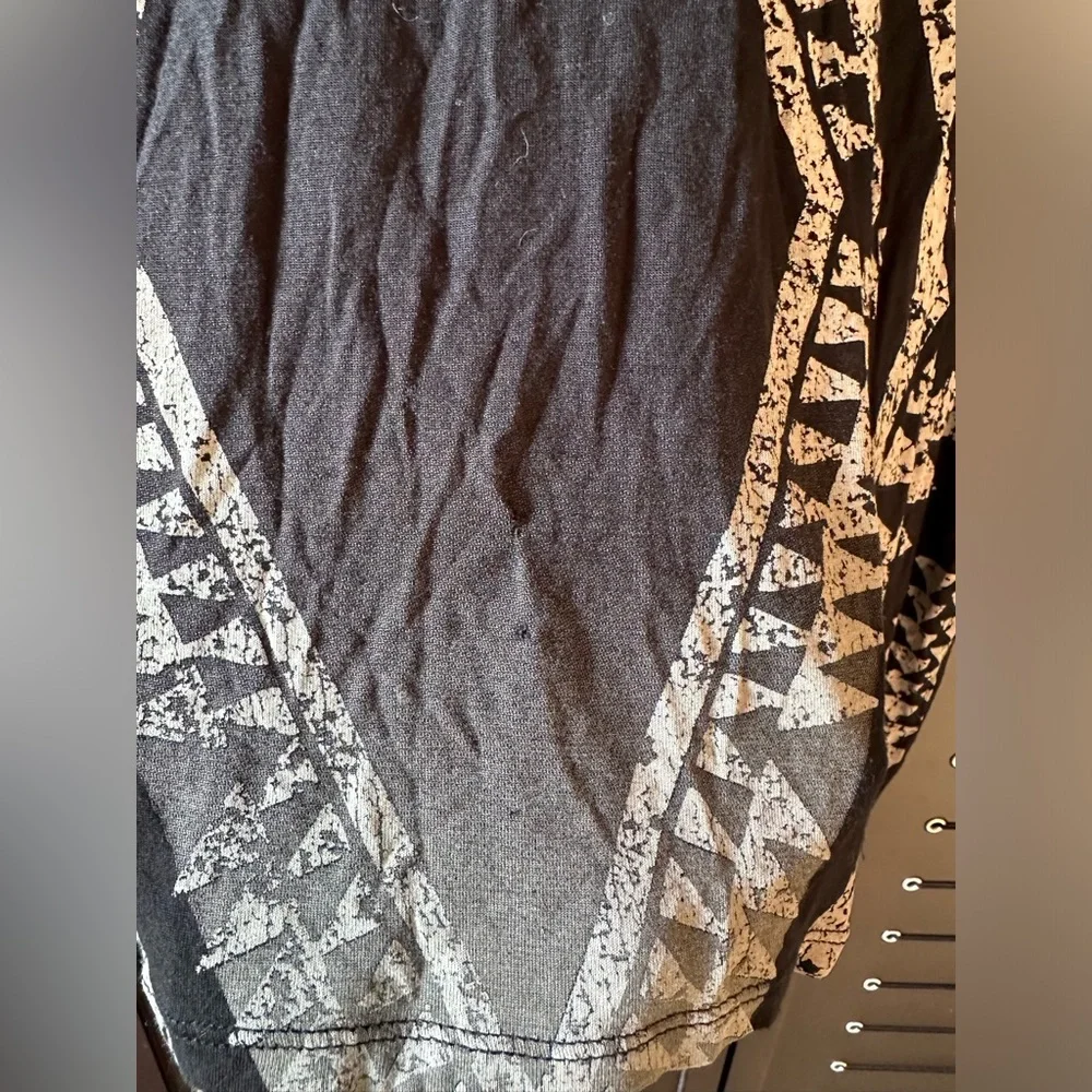 Express Tee - Size small, oversized for M - Picture 3 of 3